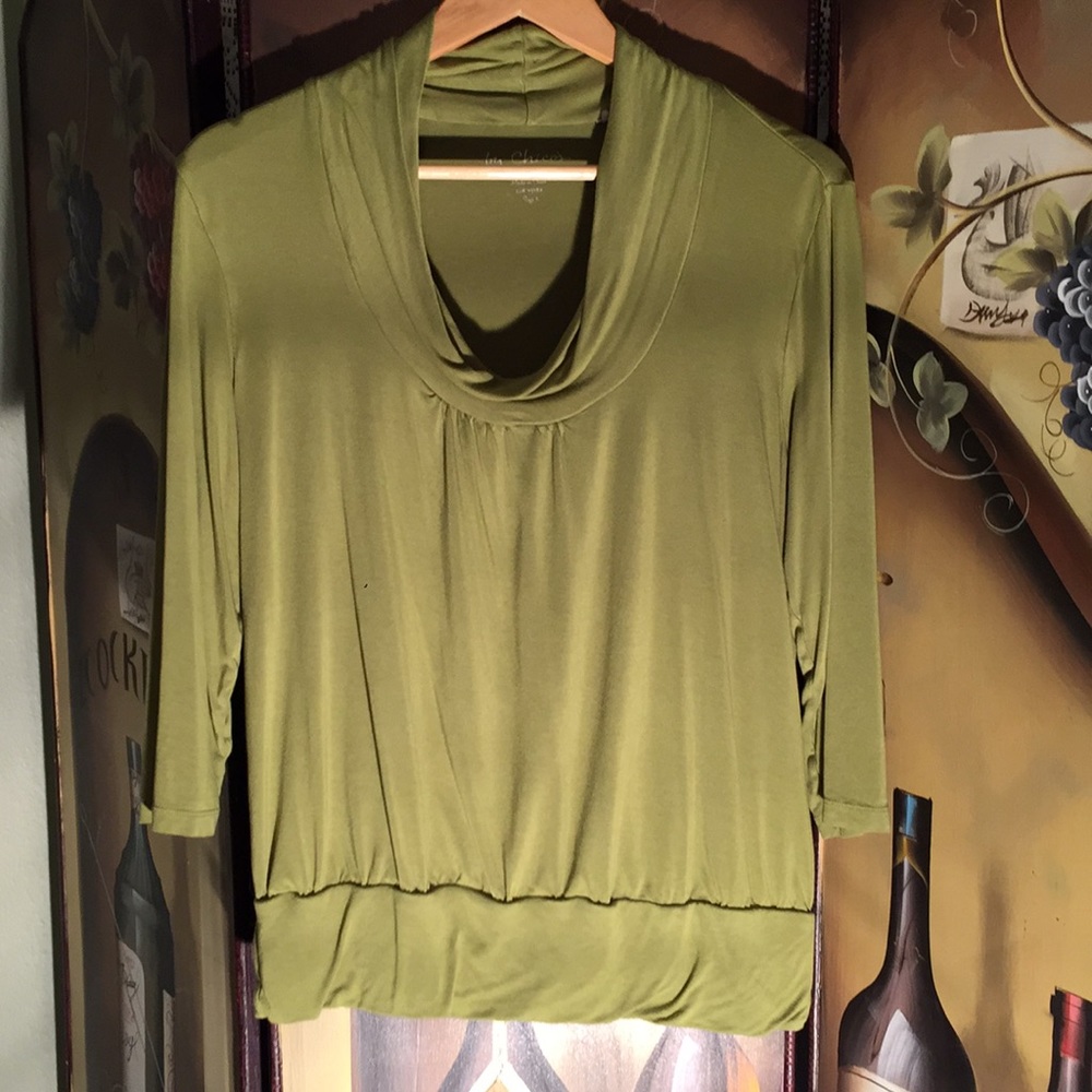 ❤️❤️❤️Chico’s Size 2 “Cowl Neck” Top